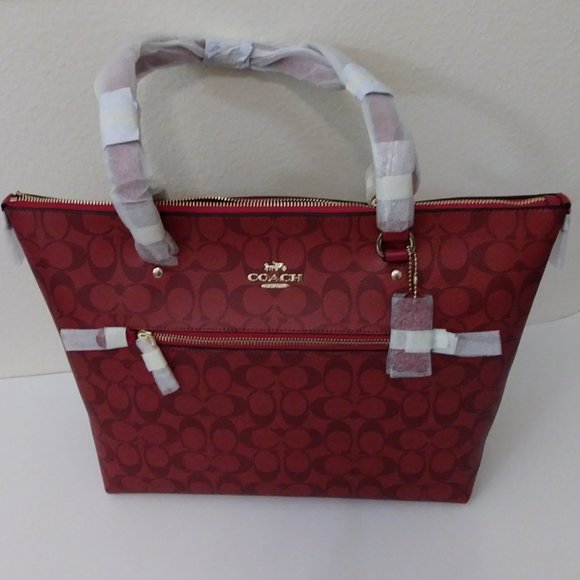 Coach Gallery Tote Red Signature Canvas - Picture 10 of 16
